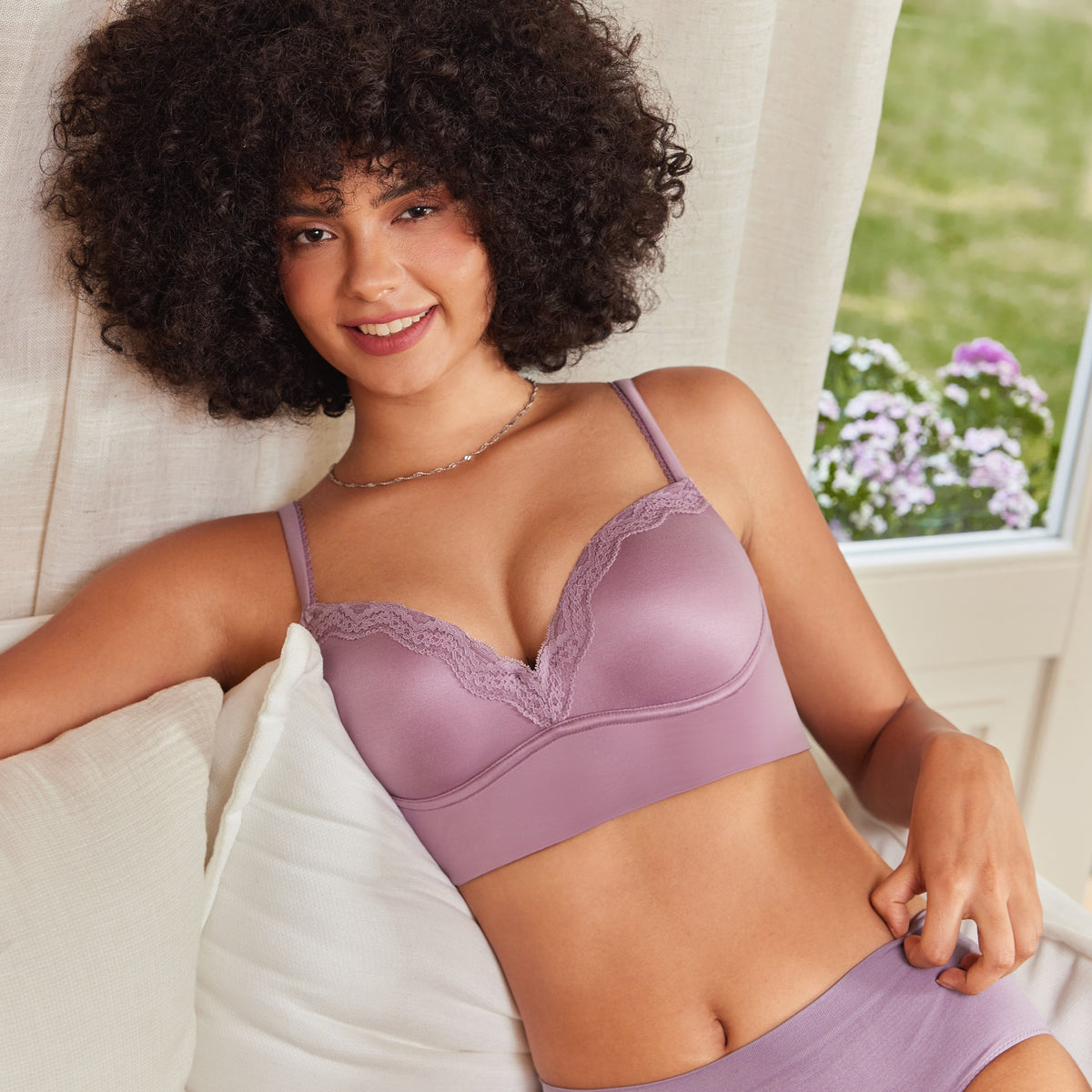 Meet your nee favorite Bra! Our brand new push up and shapewear bra wi